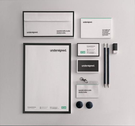 flatlay-business-cards-letterheads-postcards-print-product-pairings